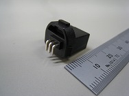 コネクタ組立画像3